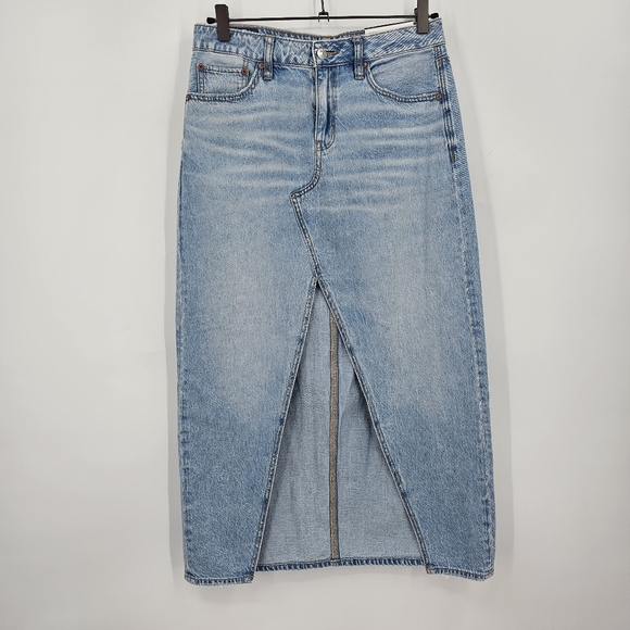 American Eagle Outfitters Dresses & Skirts - American Eagle Low-Rise Denim Maxi Skirt NWT | Size 2